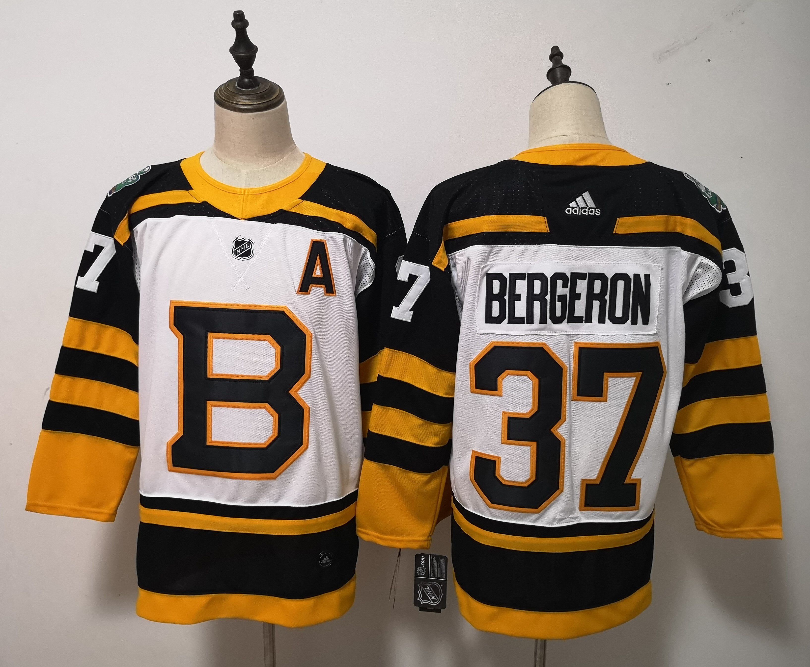 Men Boston Bruins #37 Bergeron White Adidas Authentic Winter Classic NHL Jersey->boston bruins->NHL Jersey